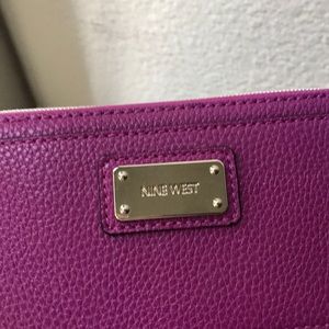 nine west fuchsia wallet